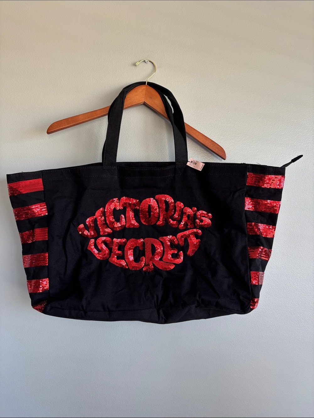 NWT Victoria's Secret Black and Red Sequin Lips / Stripe Weekender Tote Bag 18x6